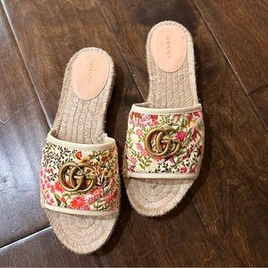 Gucci espadrille slides